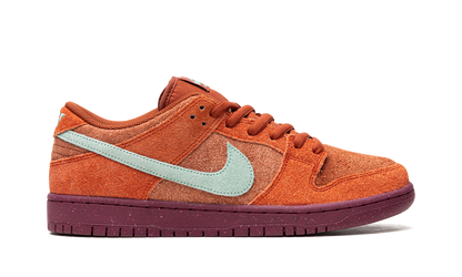Nike SB Dunk Low Mystic Red Rosewood