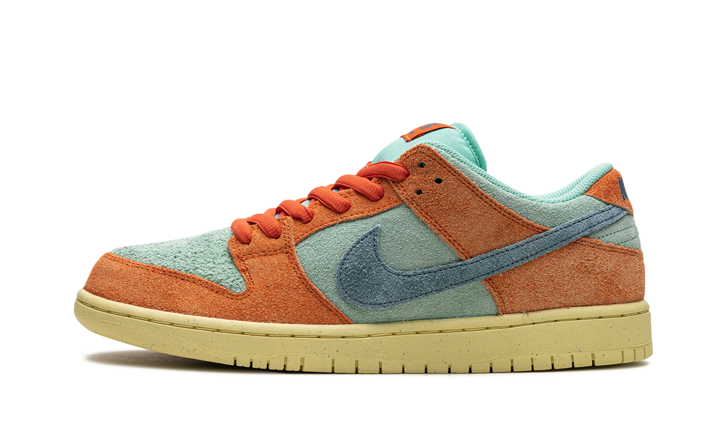Nike SB Dunk Low Orange Emerald Rise