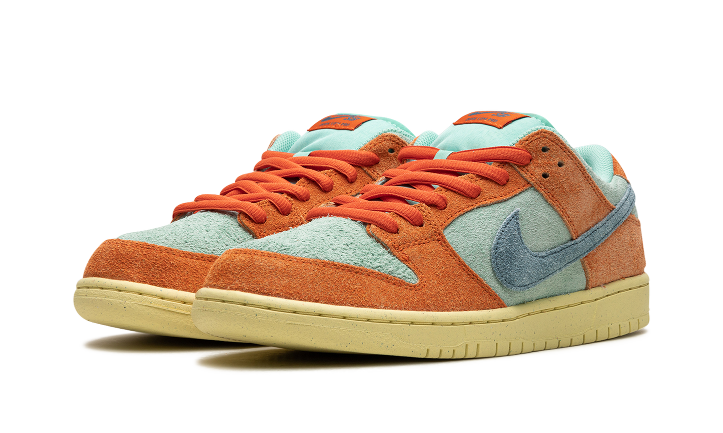 Nike SB Dunk Low Orange Emerald Rise