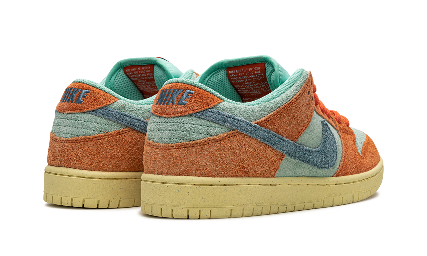 Nike SB Dunk Low Orange Emerald Rise
