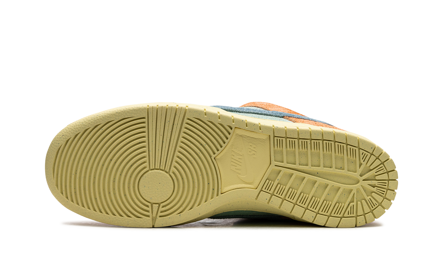 Nike SB Dunk Low Orange Emerald Rise