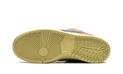 Nike SB Dunk Low Orange Emerald Rise