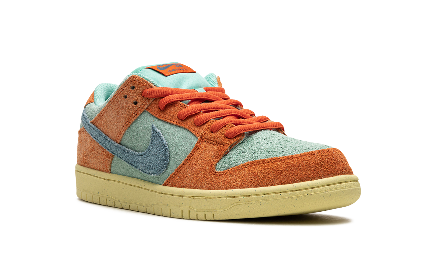 Nike SB Dunk Low Orange Emerald Rise