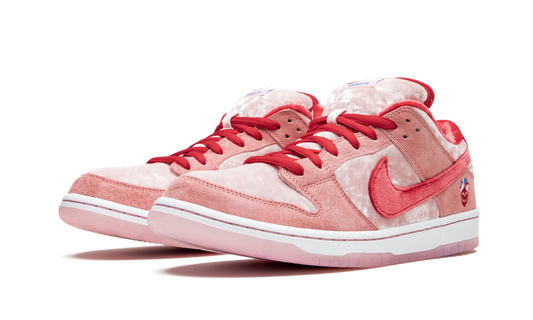 Nike SB Dunk Low StrangeLove Skateboards