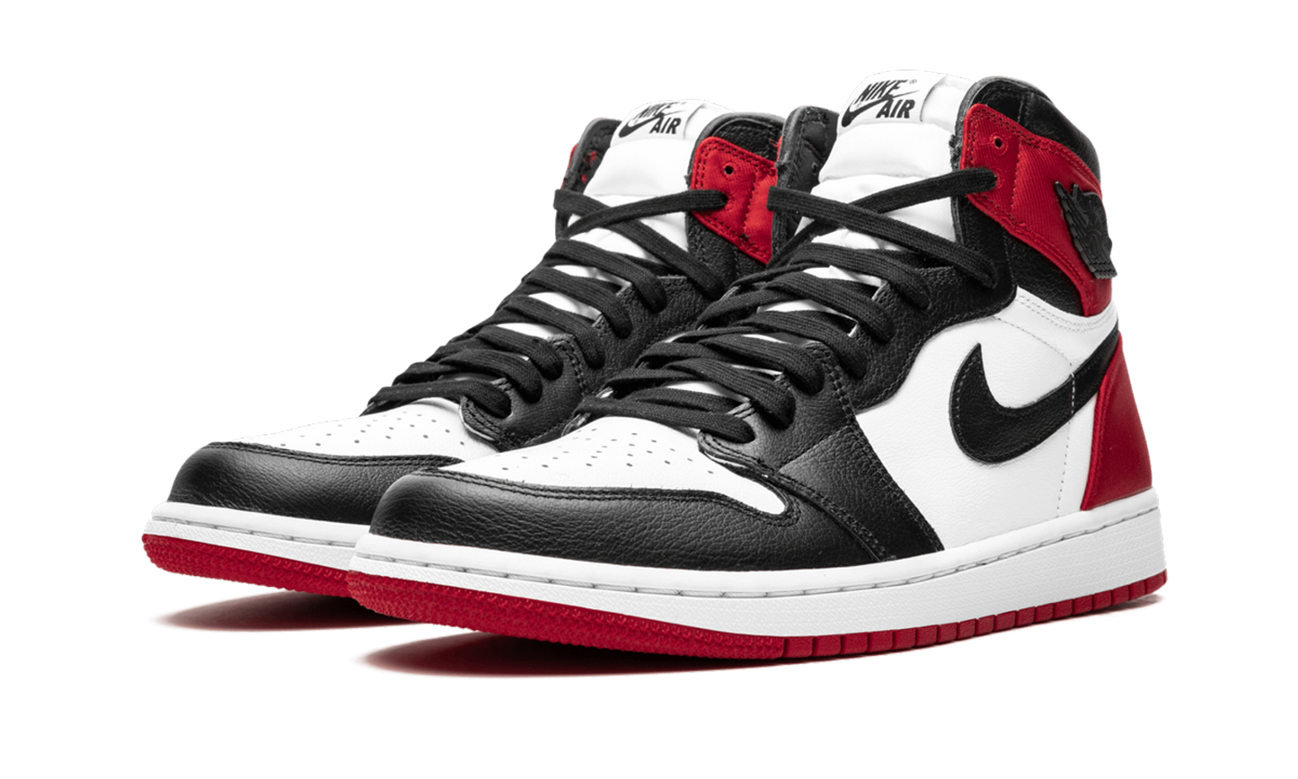 Air Jordan 1 Retro High Satin Black Toe