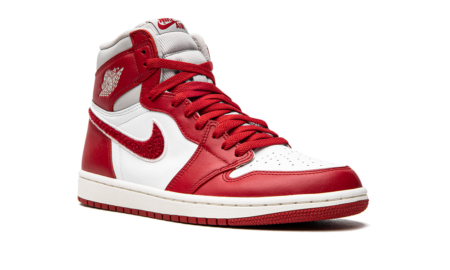 Air Jordan 1 Retro High OG Varsity Red