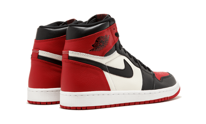 Air Jordan 1 Retro High Bred Toe
