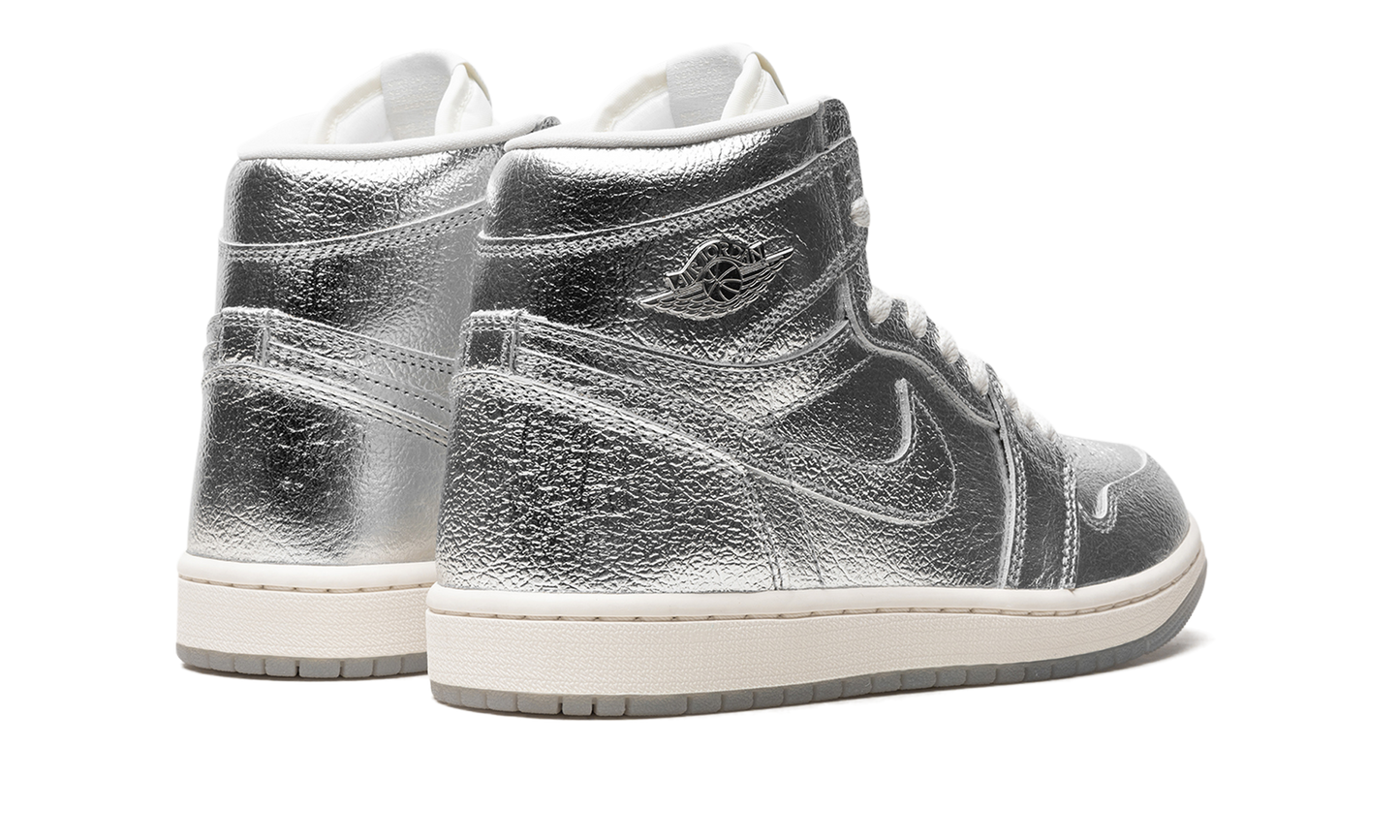 Air Jordan 1 Retro High OG Chrome