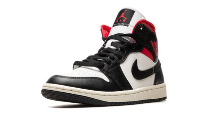 Air Jordan 1 Mid Gym Red Panda