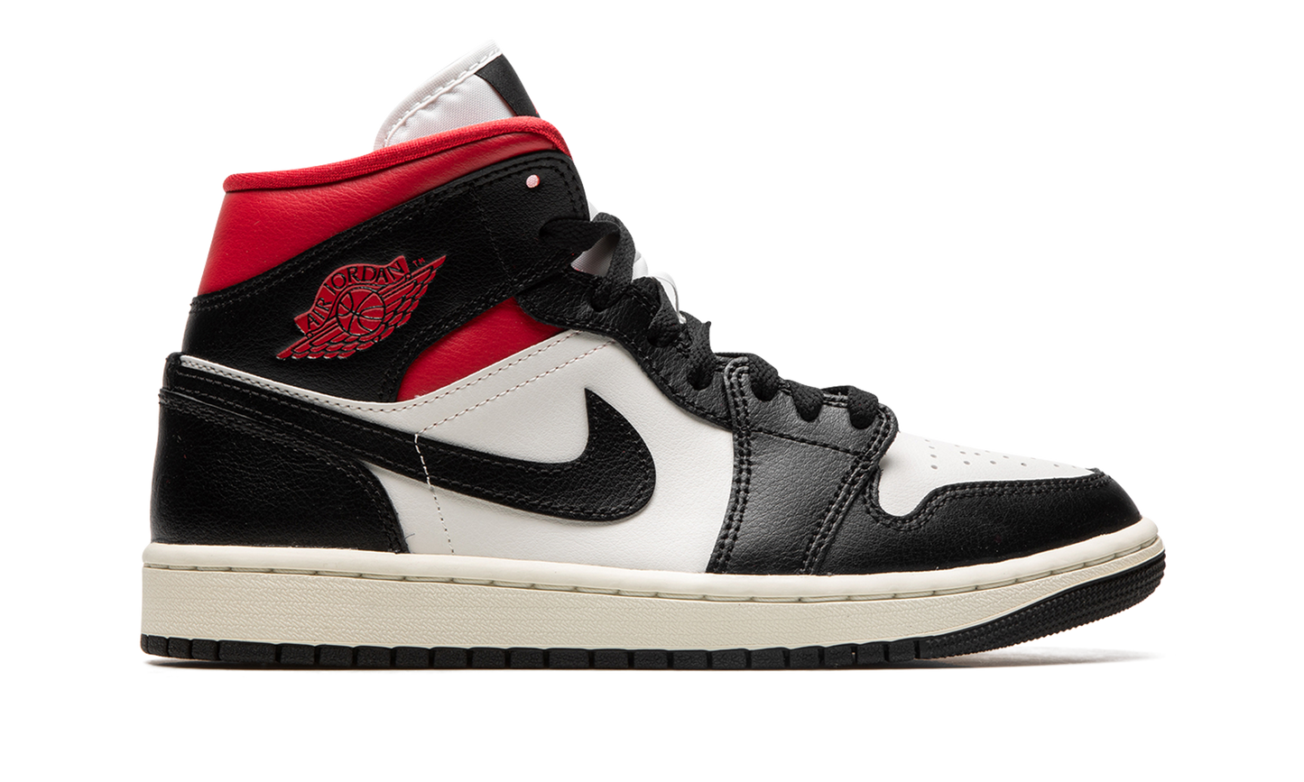 Air Jordan 1 Mid Gym Red Panda