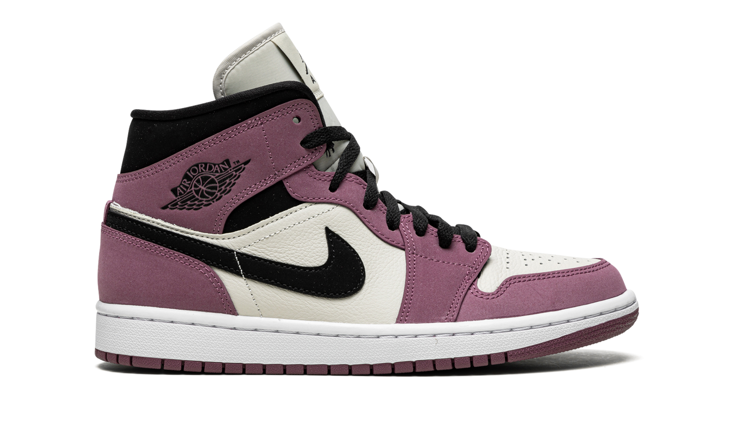 Air Jordan 1 Mid SE Light Mulberry