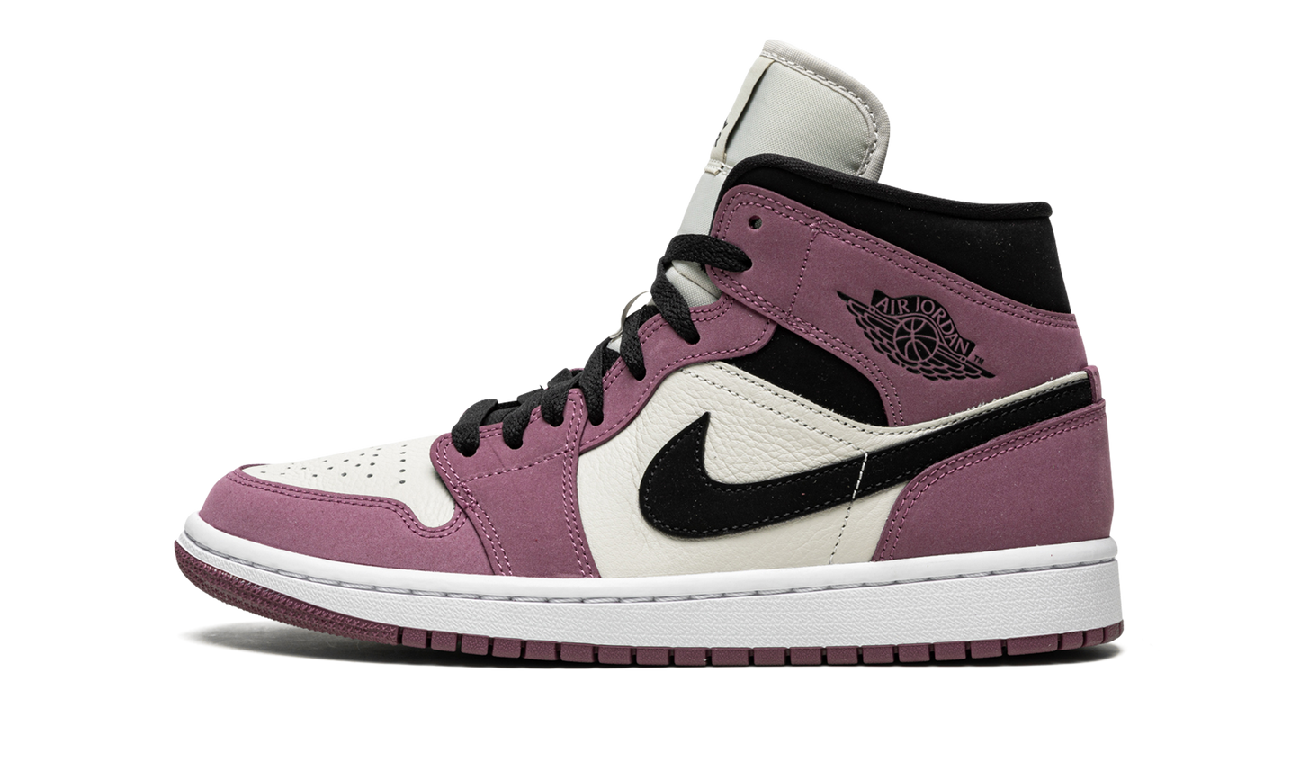 Air Jordan 1 Mid SE Light Mulberry