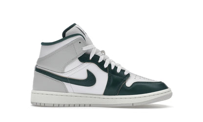 Air Jordan 1 Mid SE Oxidized Green