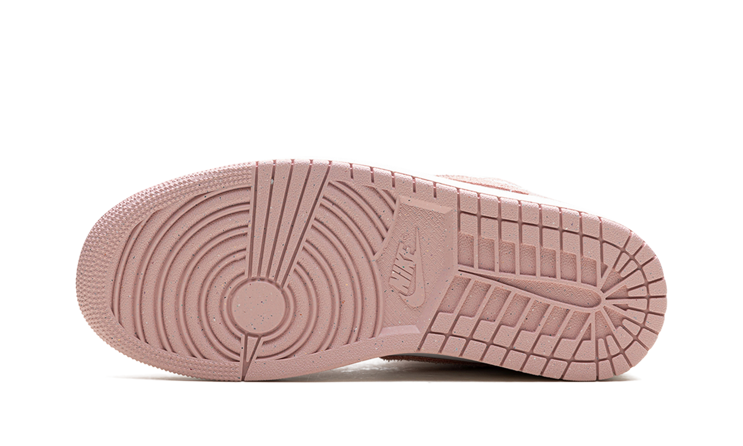 Air Jordan 1 Mid SE Legend Pink