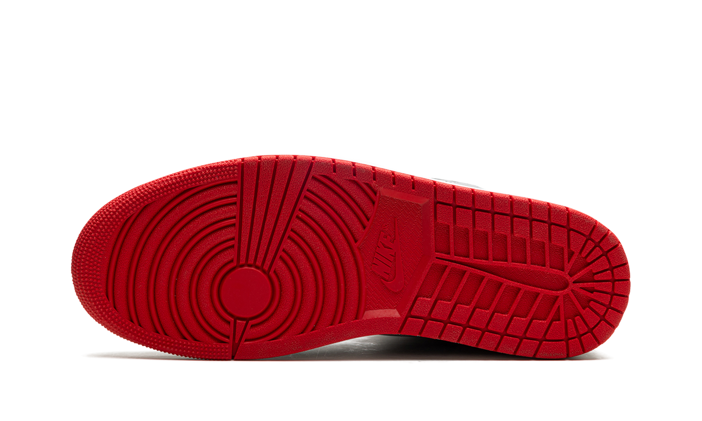 Air Jordan 1 Mid Bred Shadow