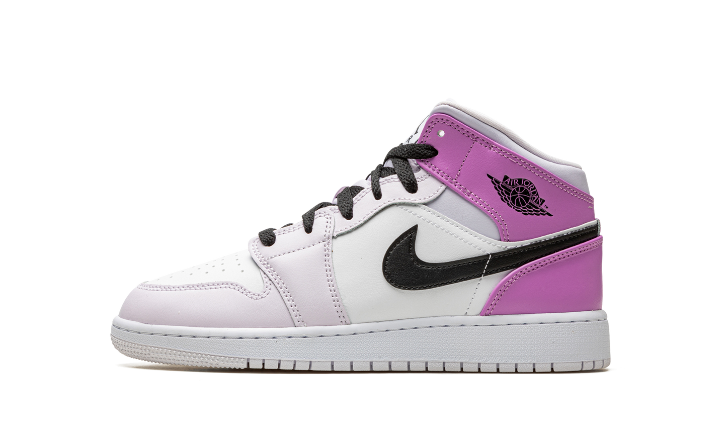 Air Jordan 1 Mid Barely Grape
