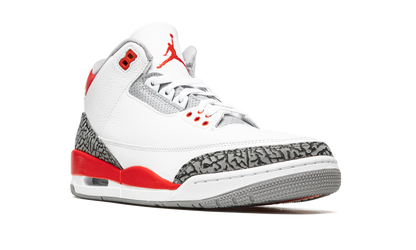 Air Jordan 3 Retro Fire Red (2022)