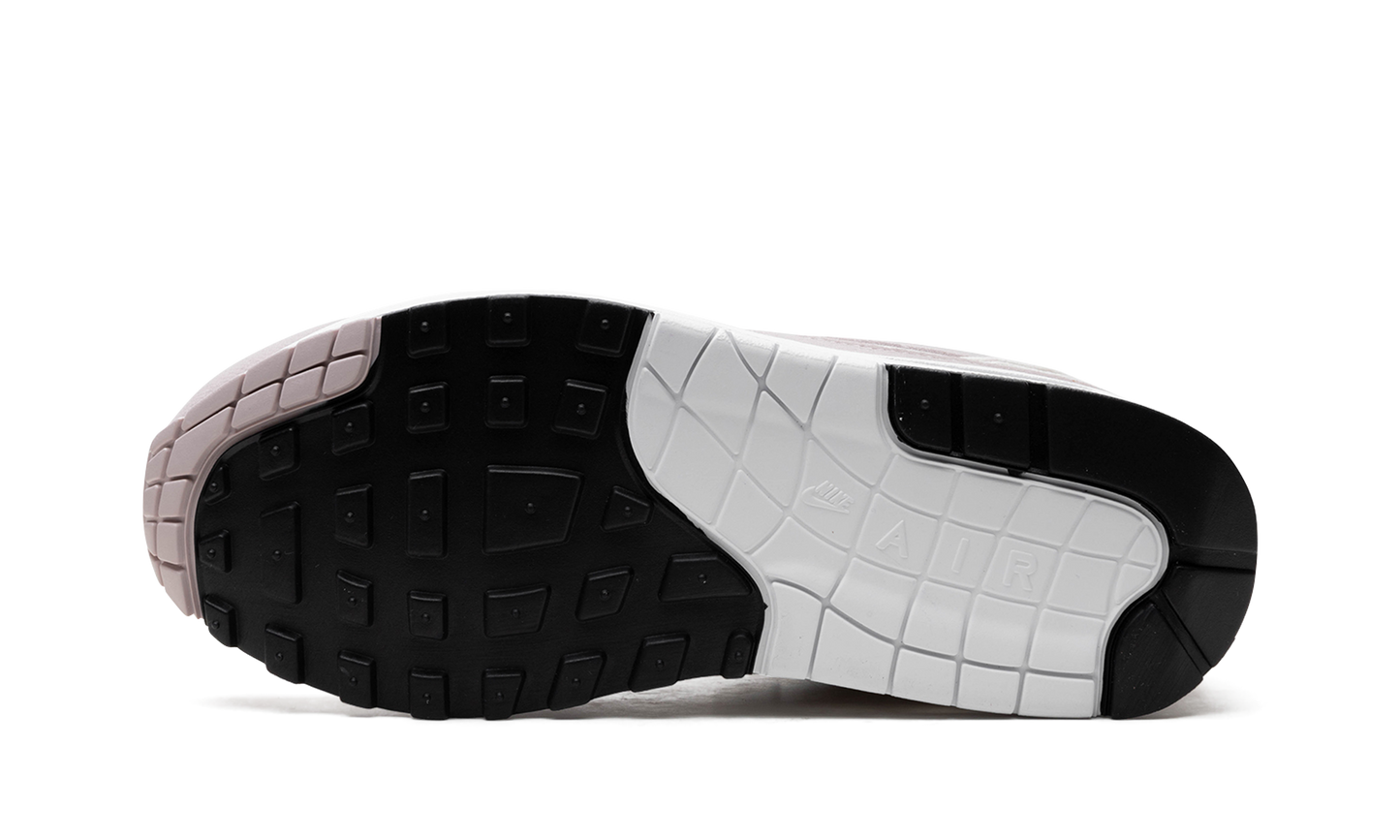 Nike Air Max 1 Platinum Violet