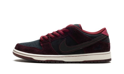 Nike SB Dunk Low Riot Skateshop