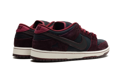 Nike SB Dunk Low Riot Skateshop