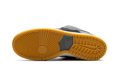 Nike SB Dunk Low Dark Smoke Grey