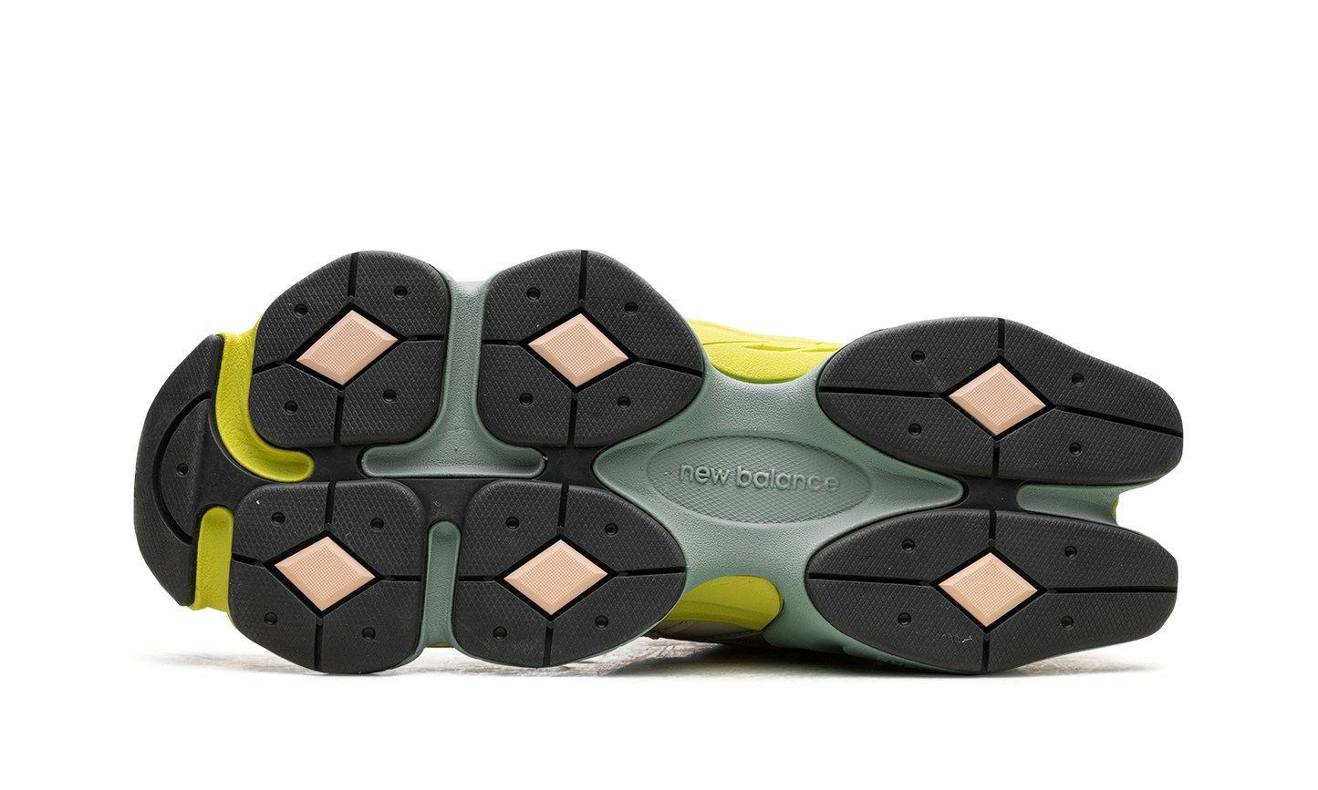New Balance 9060 Moonbeam Vintage Rose Lime